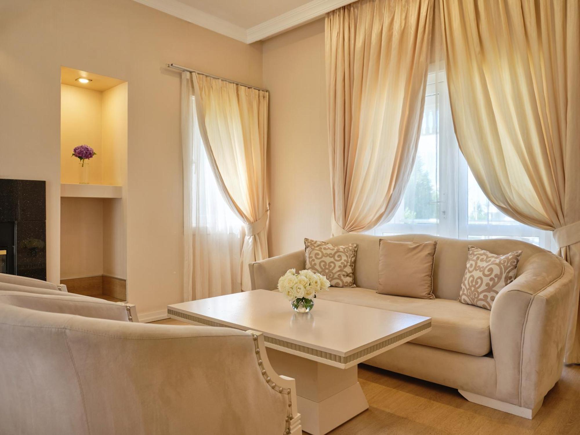 גאלבה Qafqaz Riverside Hotel מראה חיצוני תמונה A living room