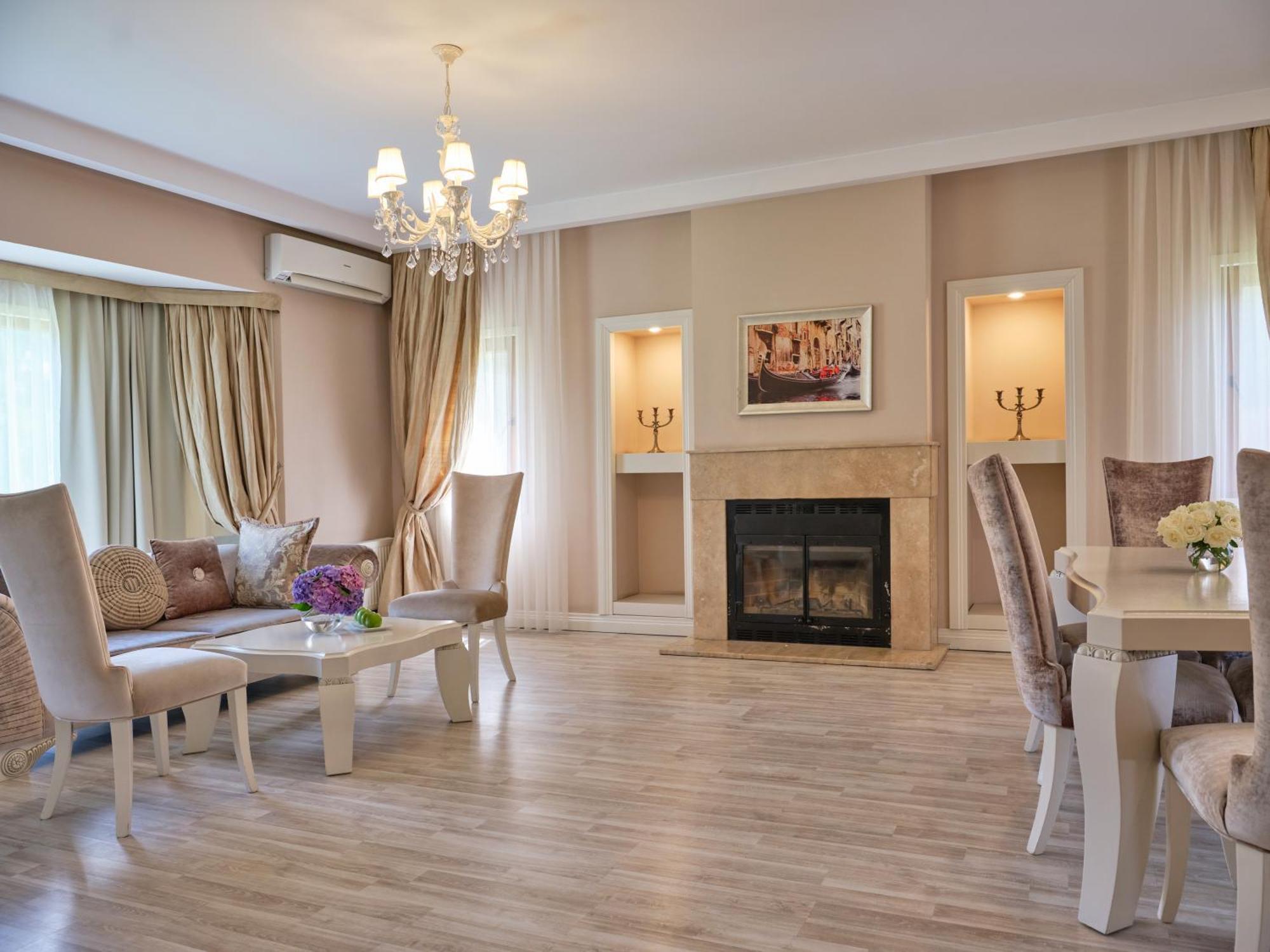 גאלבה Qafqaz Riverside Hotel מראה חיצוני תמונה A living room in a modern apartment