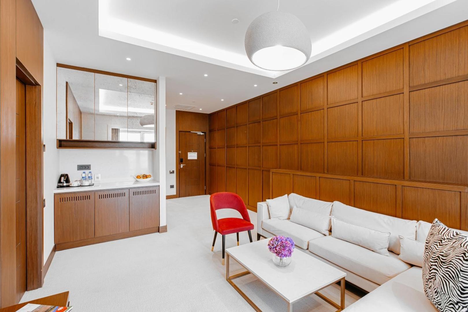 גאלבה Qafqaz Riverside Hotel מראה חיצוני תמונה A suite at the hotel